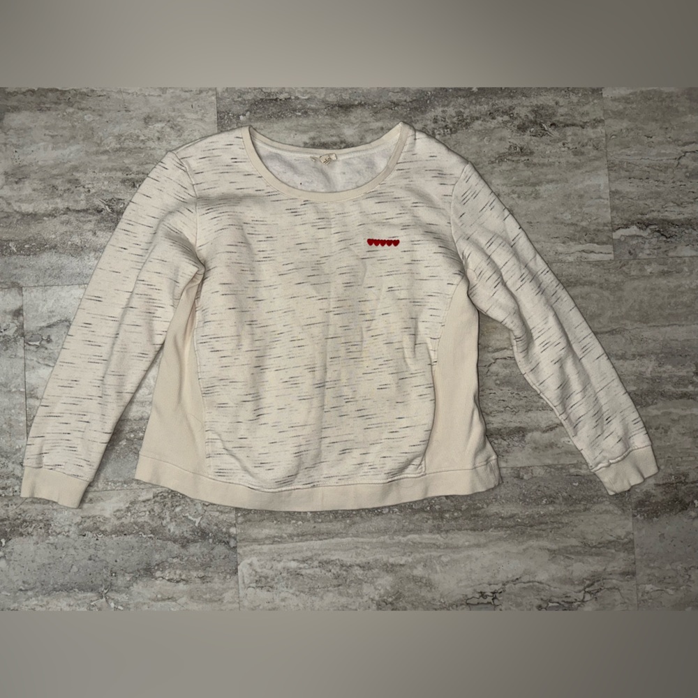 Crewneck grey sweatshirt with red heart embroidery